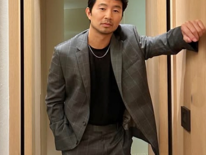 Simu Liu took Taylor Swift's help for his proposal to fiancee | Simu Liu took Taylor Swift's help for his proposal to fiancee Simu Liu took Taylor Swift's help for his proposal to fiancee | Simu Liu took Taylor Swift's help for his proposal to fiancee