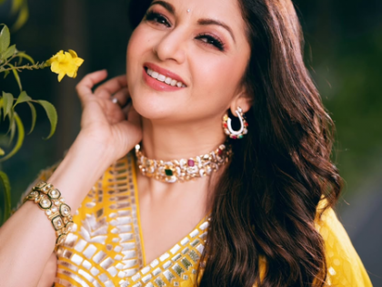 Bhagyashree indulges on ‘airport binging’ as flight gets delayed | Bhagyashree indulges on ‘airport binging’ as flight gets delayed Bhagyashree indulges on ‘airport binging’ as flight gets delayed | Bhagyashree indulges on ‘airport binging’ as flight gets delayed