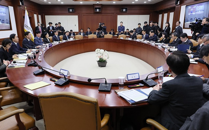 S. Korea to allocate 10,000 Nvidia GPUs to SMEs, startups, AI projects | S. Korea to allocate 10,000 Nvidia GPUs to SMEs, startups, AI projects S. Korea to allocate 10,000 Nvidia GPUs to SMEs, startups, AI projects | S. Korea to allocate 10,000 Nvidia GPUs to SMEs, startups, AI projects