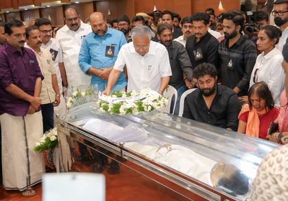 CM Vijayan, Satheesan and others mourn Sreenivasan, hail his enduring legacy in Malayalam cinema | CM Vijayan, Satheesan and others mourn Sreenivasan, hail his enduring legacy in Malayalam cinema CM Vijayan, Satheesan and others mourn Sreenivasan, hail his enduring legacy in Malayalam cinema | CM Vijayan, Satheesan and others mourn Sreenivasan, hail his enduring legacy in Malayalam cinema