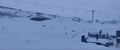 Kashmir receives season’s first snowfall in higher reaches; rain in plains after 3-month dry spell | Kashmir receives season’s first snowfall in higher reaches; rain in plains after 3-month dry spell Kashmir receives season’s first snowfall in higher reaches; rain in plains after 3-month dry spell | Kashmir receives season’s first snowfall in higher reaches; rain in plains after 3-month dry spell