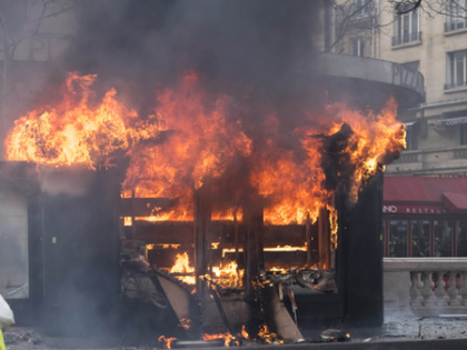 Firefighters injured in massive fire in US state Colorado | Firefighters injured in massive fire in US state Colorado Firefighters injured in massive fire in US state Colorado | Firefighters injured in massive fire in US state Colorado