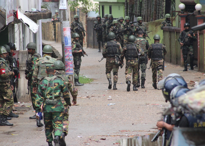 Bangladesh: Dhaka police bans public gatherings near Yunus' residence, Secretariat | Bangladesh: Dhaka police bans public gatherings near Yunus' residence, Secretariat Bangladesh: Dhaka police bans public gatherings near Yunus' residence, Secretariat | Bangladesh: Dhaka police bans public gatherings near Yunus' residence, Secretariat