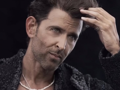 Hrithik Roshan flaunts washboard abs, says ‘vibes on, control off’ | Hrithik Roshan flaunts washboard abs, says ‘vibes on, control off’ Hrithik Roshan flaunts washboard abs, says ‘vibes on, control off’ | Hrithik Roshan flaunts washboard abs, says ‘vibes on, control off’