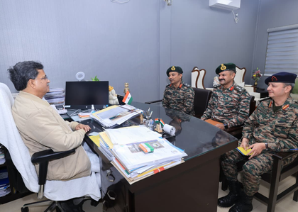 Tripura CM discusses border issues, Bangladesh polls with top Army officers | Tripura CM discusses border issues, Bangladesh polls with top Army officers Tripura CM discusses border issues, Bangladesh polls with top Army officers | Tripura CM discusses border issues, Bangladesh polls with top Army officers