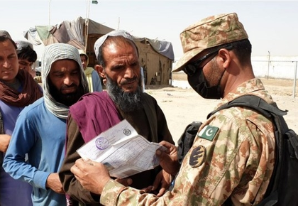 Pakistani police arrest Afghan journalist in Islamabad | Pakistani police arrest Afghan journalist in Islamabad Pakistani police arrest Afghan journalist in Islamabad | Pakistani police arrest Afghan journalist in Islamabad