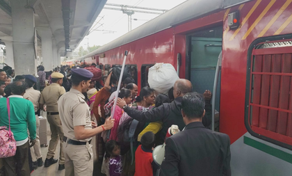 More special trains announced from Hyderabad to clear Sankranti rush | More special trains announced from Hyderabad to clear Sankranti rush More special trains announced from Hyderabad to clear Sankranti rush | More special trains announced from Hyderabad to clear Sankranti rush