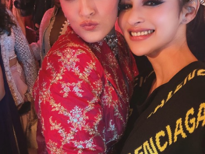 Mouni Roy wishes 'favourite couple' Nupur Sanon & Stebin Ben as they embark on a magical journey | Mouni Roy wishes 'favourite couple' Nupur Sanon & Stebin Ben as they embark on a magical journey Mouni Roy wishes 'favourite couple' Nupur Sanon & Stebin Ben as they embark on a magical journey | Mouni Roy wishes 'favourite couple' Nupur Sanon & Stebin Ben as they embark on a magical journey