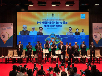 Vibrant Gujarat: Essar Future Energy signs MoU for Rs 5,100 crore bio-fuel project | Vibrant Gujarat: Essar Future Energy signs MoU for Rs 5,100 crore bio-fuel project Vibrant Gujarat: Essar Future Energy signs MoU for Rs 5,100 crore bio-fuel project | Vibrant Gujarat: Essar Future Energy signs MoU for Rs 5,100 crore bio-fuel project