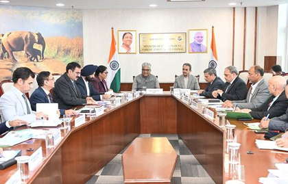 Delhi: Environment Minister reviews air pollution plan with CM Rekha Gupta | Delhi: Environment Minister reviews air pollution plan with CM Rekha Gupta Delhi: Environment Minister reviews air pollution plan with CM Rekha Gupta | Delhi: Environment Minister reviews air pollution plan with CM Rekha Gupta