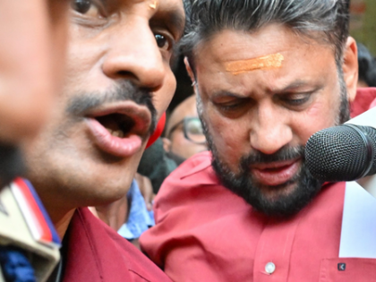 SIT to record arrest of Sabarimala priest in second case ahead of Kerala HC verdict on CBI probe | SIT to record arrest of Sabarimala priest in second case ahead of Kerala HC verdict on CBI probe SIT to record arrest of Sabarimala priest in second case ahead of Kerala HC verdict on CBI probe | SIT to record arrest of Sabarimala priest in second case ahead of Kerala HC verdict on CBI probe