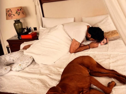 Sagarika Ghatge shares an adorable pic of daddy Zaheer Khan snuggling upto little Fateh | Sagarika Ghatge shares an adorable pic of daddy Zaheer Khan snuggling upto little Fateh Sagarika Ghatge shares an adorable pic of daddy Zaheer Khan snuggling upto little Fateh | Sagarika Ghatge shares an adorable pic of daddy Zaheer Khan snuggling upto little Fateh