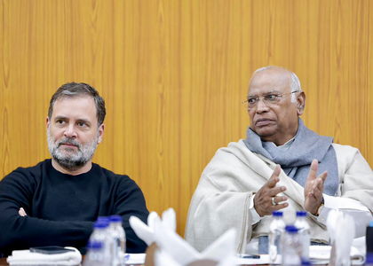 Kharge, Rahul meet Bihar Congress leaders amid split buzz | Kharge, Rahul meet Bihar Congress leaders amid split buzz Kharge, Rahul meet Bihar Congress leaders amid split buzz | Kharge, Rahul meet Bihar Congress leaders amid split buzz