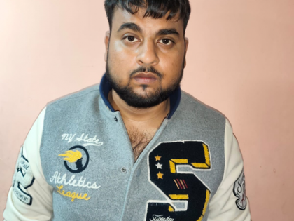 Kolkata Police busts cyber fraud racket; arrests five people from Bihar, Maha | Kolkata Police busts cyber fraud racket; arrests five people from Bihar, Maha Kolkata Police busts cyber fraud racket; arrests five people from Bihar, Maha | Kolkata Police busts cyber fraud racket; arrests five people from Bihar, Maha