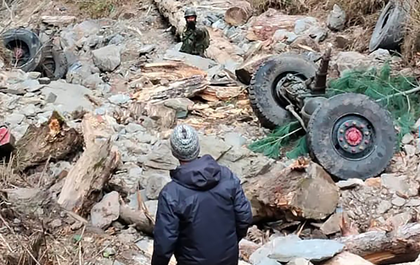Army jawan slain in Doda cremated with full state honours in Bihar's Bhojpur | Army jawan slain in Doda cremated with full state honours in Bihar's Bhojpur Army jawan slain in Doda cremated with full state honours in Bihar's Bhojpur | Army jawan slain in Doda cremated with full state honours in Bihar's Bhojpur