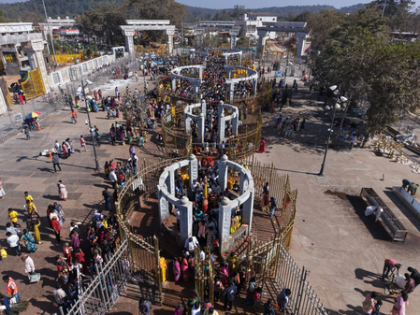 Medaram Jatara: Stage set for Asia’s largest tribal fair in Telangana | Medaram Jatara: Stage set for Asia’s largest tribal fair in Telangana Medaram Jatara: Stage set for Asia’s largest tribal fair in Telangana | Medaram Jatara: Stage set for Asia’s largest tribal fair in Telangana