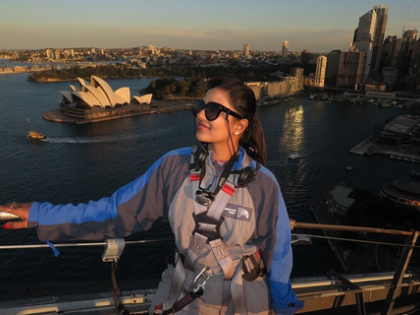 Aishwarya Rajesh tells fans: This award is as much yours as it is mine! | Aishwarya Rajesh tells fans: This award is as much yours as it is mine! Aishwarya Rajesh tells fans: This award is as much yours as it is mine! | Aishwarya Rajesh tells fans: This award is as much yours as it is mine!