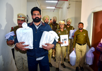 ISI floods Punjab with arms to fuel extortion, fund Khalistan revival | ISI floods Punjab with arms to fuel extortion, fund Khalistan revival ISI floods Punjab with arms to fuel extortion, fund Khalistan revival | ISI floods Punjab with arms to fuel extortion, fund Khalistan revival