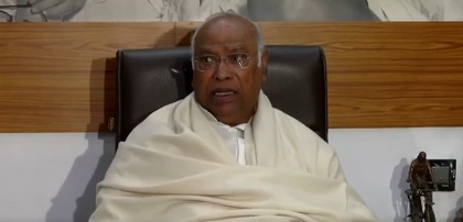 Union Budget shows lack of policy vision, political will: Mallikarjun Kharge | Union Budget shows lack of policy vision, political will: Mallikarjun Kharge Union Budget shows lack of policy vision, political will: Mallikarjun Kharge | Union Budget shows lack of policy vision, political will: Mallikarjun Kharge