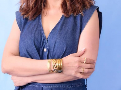 Madhuri Dixit recreates iconic ‘Dhak Dhak Karne Laga’ dance step | Madhuri Dixit recreates iconic ‘Dhak Dhak Karne Laga’ dance step Madhuri Dixit recreates iconic ‘Dhak Dhak Karne Laga’ dance step | Madhuri Dixit recreates iconic ‘Dhak Dhak Karne Laga’ dance step