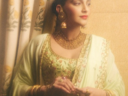 Sonam Kapoor on her baby shower outfit: This look was made with so much love | Sonam Kapoor on her baby shower outfit: This look was made with so much love Sonam Kapoor on her baby shower outfit: This look was made with so much love | Sonam Kapoor on her baby shower outfit: This look was made with so much love