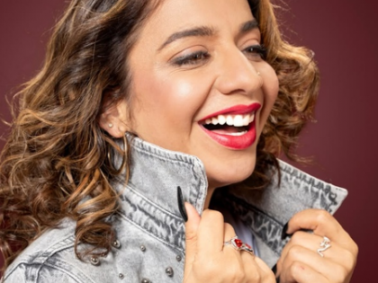 Jasmine Sandlas pauses Delhi concert midway, asks security to remove men harassing women | Jasmine Sandlas pauses Delhi concert midway, asks security to remove men harassing women Jasmine Sandlas pauses Delhi concert midway, asks security to remove men harassing women | Jasmine Sandlas pauses Delhi concert midway, asks security to remove men harassing women