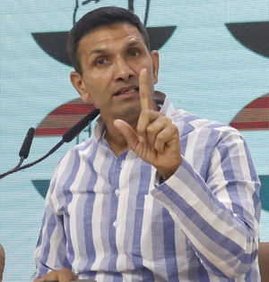 Jitu Patwari demands sacking of three ministers ahead of MP Budget session | Jitu Patwari demands sacking of three ministers ahead of MP Budget session Jitu Patwari demands sacking of three ministers ahead of MP Budget session | Jitu Patwari demands sacking of three ministers ahead of MP Budget session