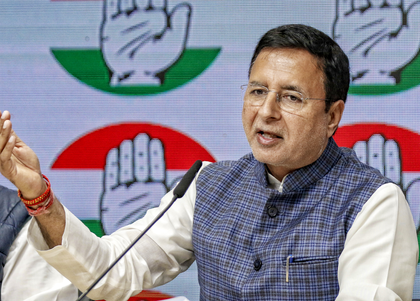 JD(S) alleges fund misuse; targets Surjewala, Cong leadership in K'taka | JD(S) alleges fund misuse; targets Surjewala, Cong leadership in K'taka JD(S) alleges fund misuse; targets Surjewala, Cong leadership in K'taka | JD(S) alleges fund misuse; targets Surjewala, Cong leadership in K'taka