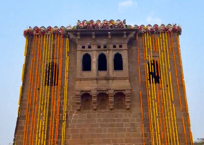 No stampede at Shivneri Fort, says Pune SP; Shivjayanti celebrated with grandeur | No stampede at Shivneri Fort, says Pune SP; Shivjayanti celebrated with grandeur No stampede at Shivneri Fort, says Pune SP; Shivjayanti celebrated with grandeur | No stampede at Shivneri Fort, says Pune SP; Shivjayanti celebrated with grandeur