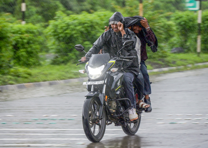 Unseasonal rain, temperature fluctuations grip MP; IMD issues thunderstorm alerts | Unseasonal rain, temperature fluctuations grip MP; IMD issues thunderstorm alerts Unseasonal rain, temperature fluctuations grip MP; IMD issues thunderstorm alerts | Unseasonal rain, temperature fluctuations grip MP; IMD issues thunderstorm alerts