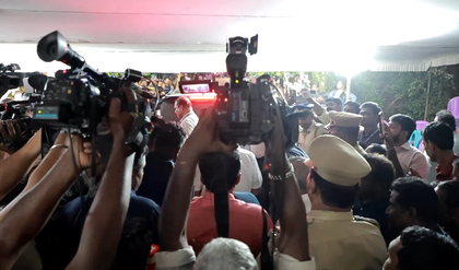 Minister Veena George blames LoP Satheesan for stirring protest against her | Minister Veena George blames LoP Satheesan for stirring protest against her Minister Veena George blames LoP Satheesan for stirring protest against her | Minister Veena George blames LoP Satheesan for stirring protest against her