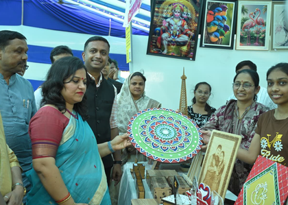 Gujarat: 'Swadeshi Fairs' to cover all 152 municipalities by March 15 | Gujarat: 'Swadeshi Fairs' to cover all 152 municipalities by March 15 Gujarat: 'Swadeshi Fairs' to cover all 152 municipalities by March 15 | Gujarat: 'Swadeshi Fairs' to cover all 152 municipalities by March 15