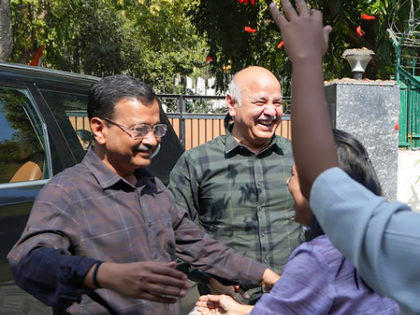 After Delhi court's relief to AAP leaders in excise case, CM Vijayan likely to meet Kejriwal | After Delhi court's relief to AAP leaders in excise case, CM Vijayan likely to meet Kejriwal After Delhi court's relief to AAP leaders in excise case, CM Vijayan likely to meet Kejriwal | After Delhi court's relief to AAP leaders in excise case, CM Vijayan likely to meet Kejriwal