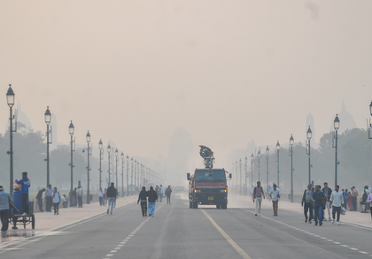 Delhi’s air quality remains in ‘Poor’ category, Rohini records highest AQI at 372 | Delhi’s air quality remains in ‘Poor’ category, Rohini records highest AQI at 372 Delhi’s air quality remains in ‘Poor’ category, Rohini records highest AQI at 372 | Delhi’s air quality remains in ‘Poor’ category, Rohini records highest AQI at 372