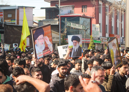 Iran-Israel war: Sporadic clashes occur as protesters defy restrictions in Srinagar; situation tense, but peaceful | Iran-Israel war: Sporadic clashes occur as protesters defy restrictions in Srinagar; situation tense, but peaceful Iran-Israel war: Sporadic clashes occur as protesters defy restrictions in Srinagar; situation tense, but peaceful | Iran-Israel war: Sporadic clashes occur as protesters defy restrictions in Srinagar; situation tense, but peaceful