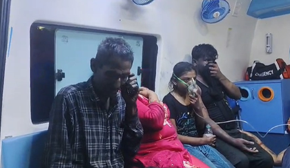 UP: Massive fire breaks out in multi-storey building in Ghaziabad's Khoda colony, several injured | UP: Massive fire breaks out in multi-storey building in Ghaziabad's Khoda colony, several injured UP: Massive fire breaks out in multi-storey building in Ghaziabad's Khoda colony, several injured | UP: Massive fire breaks out in multi-storey building in Ghaziabad's Khoda colony, several injured