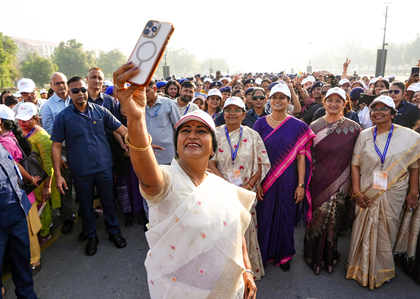 Delhi CM Rekha Gupta joins ‘Shakti Walk’ at Kartavya Path on Women’s Day | Delhi CM Rekha Gupta joins ‘Shakti Walk’ at Kartavya Path on Women’s Day Delhi CM Rekha Gupta joins ‘Shakti Walk’ at Kartavya Path on Women’s Day | Delhi CM Rekha Gupta joins ‘Shakti Walk’ at Kartavya Path on Women’s Day