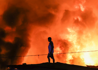 Fire breaks out at cake manufacturing company in Kolkata | Fire breaks out at cake manufacturing company in Kolkata