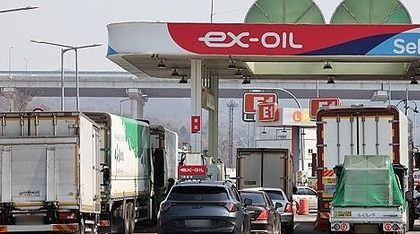 Korean won falls against dollar as Middle East crisis drags on | Korean won falls against dollar as Middle East crisis drags on Korean won falls against dollar as Middle East crisis drags on | Korean won falls against dollar as Middle East crisis drags on