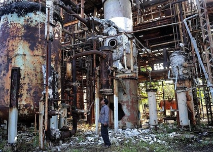 Madhya Pradesh HC asks govt to submit plan for contaminated soil and groundwater at Union Carbide factory site | Madhya Pradesh HC asks govt to submit plan for contaminated soil and groundwater at Union Carbide factory site Madhya Pradesh HC asks govt to submit plan for contaminated soil and groundwater at Union Carbide factory site | Madhya Pradesh HC asks govt to submit plan for contaminated soil and groundwater at Union Carbide factory site