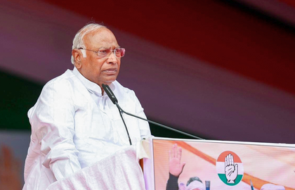 Kharge expresses grief over Cuttack hospital fire, urges Congress workers to assist victims | Kharge expresses grief over Cuttack hospital fire, urges Congress workers to assist victims Kharge expresses grief over Cuttack hospital fire, urges Congress workers to assist victims | Kharge expresses grief over Cuttack hospital fire, urges Congress workers to assist victims