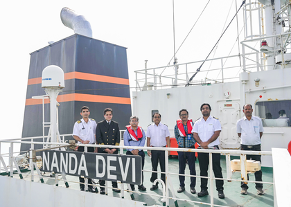 Sonowal felicitates crew of LPG ships Shivalik and Nanda Devi | Sonowal felicitates crew of LPG ships Shivalik and Nanda Devi Sonowal felicitates crew of LPG ships Shivalik and Nanda Devi | Sonowal felicitates crew of LPG ships Shivalik and Nanda Devi