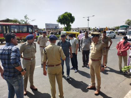 Gujarat Assembly evacuated following bomb threat; session resumes after security check | Gujarat Assembly evacuated following bomb threat; session resumes after security check Gujarat Assembly evacuated following bomb threat; session resumes after security check | Gujarat Assembly evacuated following bomb threat; session resumes after security check