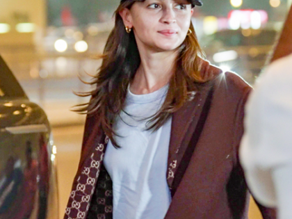 Alia Bhatt reveals she will be launching outsiders, KJo says ‘I’m so proud’ | Alia Bhatt reveals she will be launching outsiders, KJo says ‘I’m so proud’ Alia Bhatt reveals she will be launching outsiders, KJo says ‘I’m so proud’ | Alia Bhatt reveals she will be launching outsiders, KJo says ‘I’m so proud’