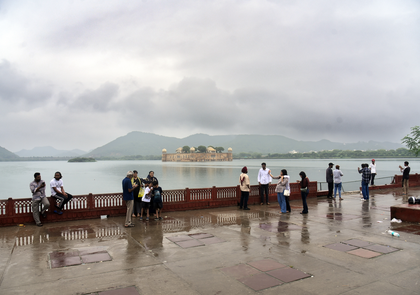 Weather department issues yellow alert as rain brings chill to Rajasthan | Weather department issues yellow alert as rain brings chill to Rajasthan Weather department issues yellow alert as rain brings chill to Rajasthan | Weather department issues yellow alert as rain brings chill to Rajasthan