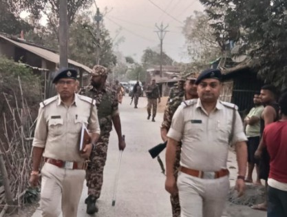One killed, another injured as market roof collapses in Bengal's Malda on Eid | One killed, another injured as market roof collapses in Bengal's Malda on Eid One killed, another injured as market roof collapses in Bengal's Malda on Eid | One killed, another injured as market roof collapses in Bengal's Malda on Eid