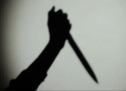 20 stab wounds, throat slit: Mumbai man attacked by friend in broad daylight | 20 stab wounds, throat slit: Mumbai man attacked by friend in broad daylight 20 stab wounds, throat slit: Mumbai man attacked by friend in broad daylight | 20 stab wounds, throat slit: Mumbai man attacked by friend in broad daylight