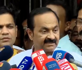 Kerala polls: LoP Satheesan escalates attack on CM Vijayan | Kerala polls: LoP Satheesan escalates attack on CM Vijayan Kerala polls: LoP Satheesan escalates attack on CM Vijayan | Kerala polls: LoP Satheesan escalates attack on CM Vijayan