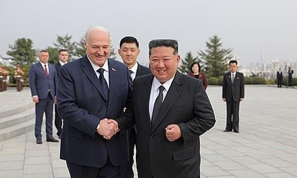 North Korea, Belarus hold summit, sign friendship treaty: KCNA | North Korea, Belarus hold summit, sign friendship treaty: KCNA North Korea, Belarus hold summit, sign friendship treaty: KCNA | North Korea, Belarus hold summit, sign friendship treaty: KCNA