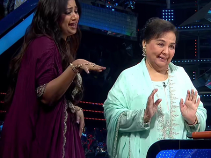 Farida Jalal, Shreya Ghoshal recreate iconic scene from SRK starrer K3G | Farida Jalal, Shreya Ghoshal recreate iconic scene from SRK starrer K3G Farida Jalal, Shreya Ghoshal recreate iconic scene from SRK starrer K3G | Farida Jalal, Shreya Ghoshal recreate iconic scene from SRK starrer K3G